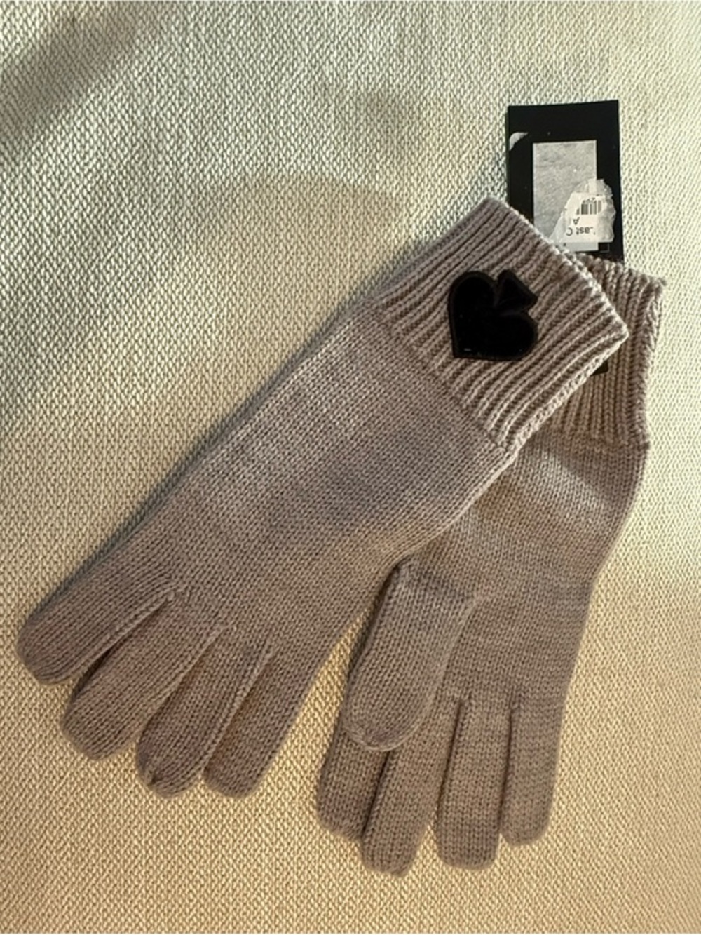 kate spade Gray Knit Gloves with Black Heart Patch